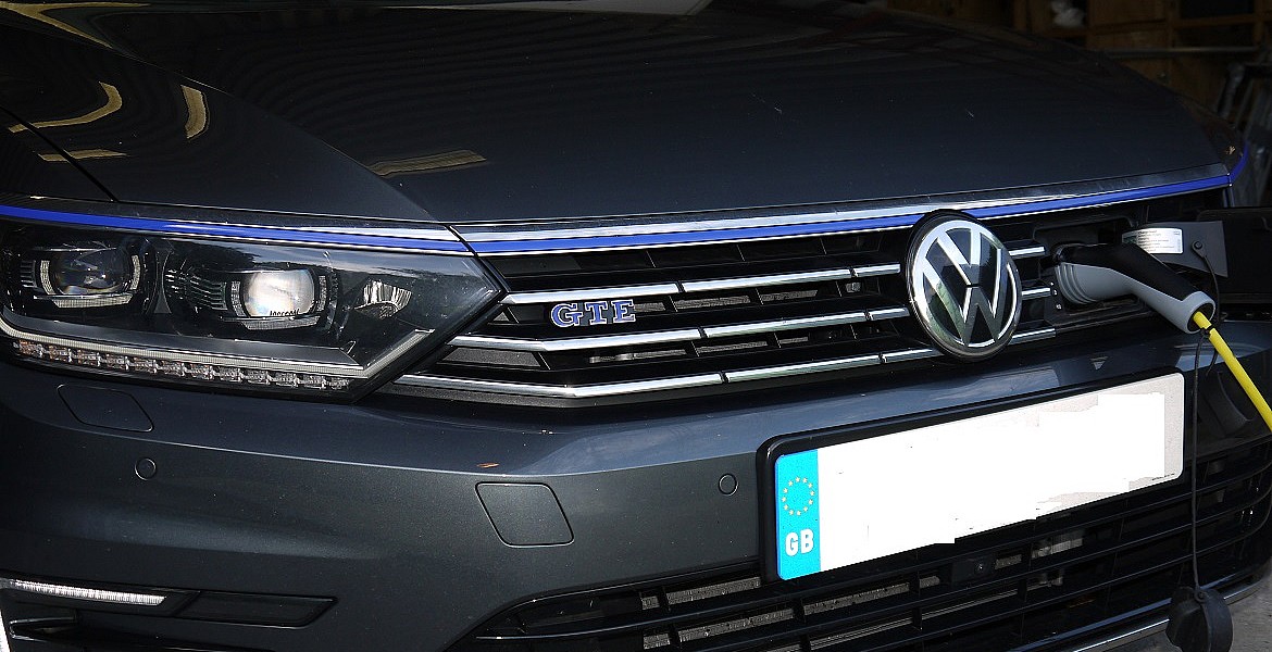 VW GTE charging ready to hit the road